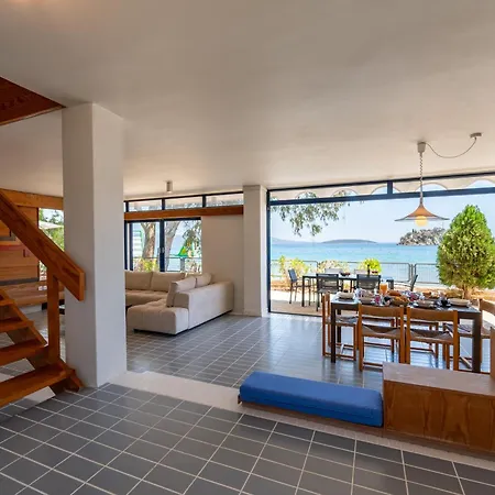 Sea Pearl Front Апартаменты