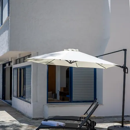 Sea Pearl Front Апартаменты Толон